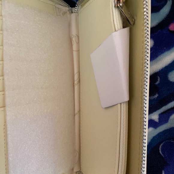 BNWT Loungefly Princess Leia w/Wallet - Picture 7 of 8